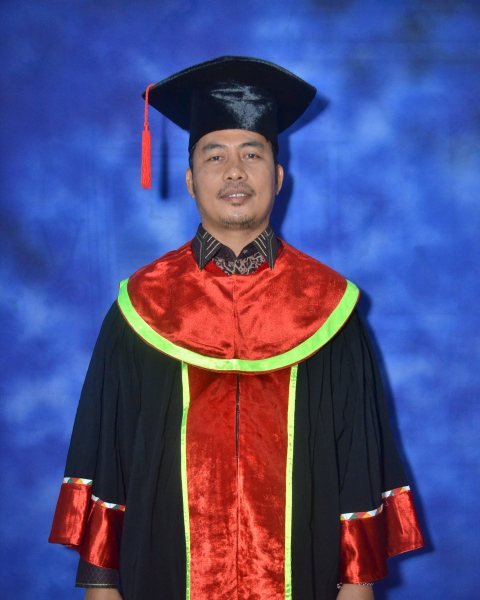 Dr. Candra Sihotang, M.Pd